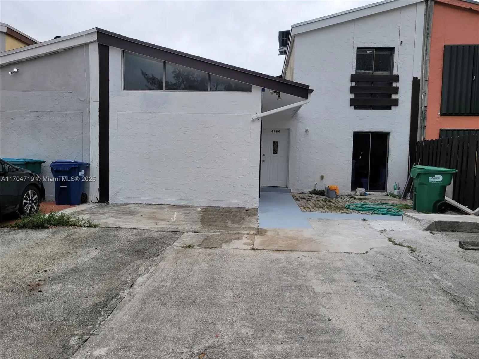 4480 NW 185th St, Miami Gardens FL 33055