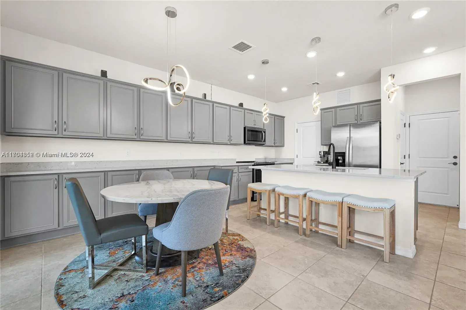 5125 Eucalyptus Dr, Hollywood FL 33021