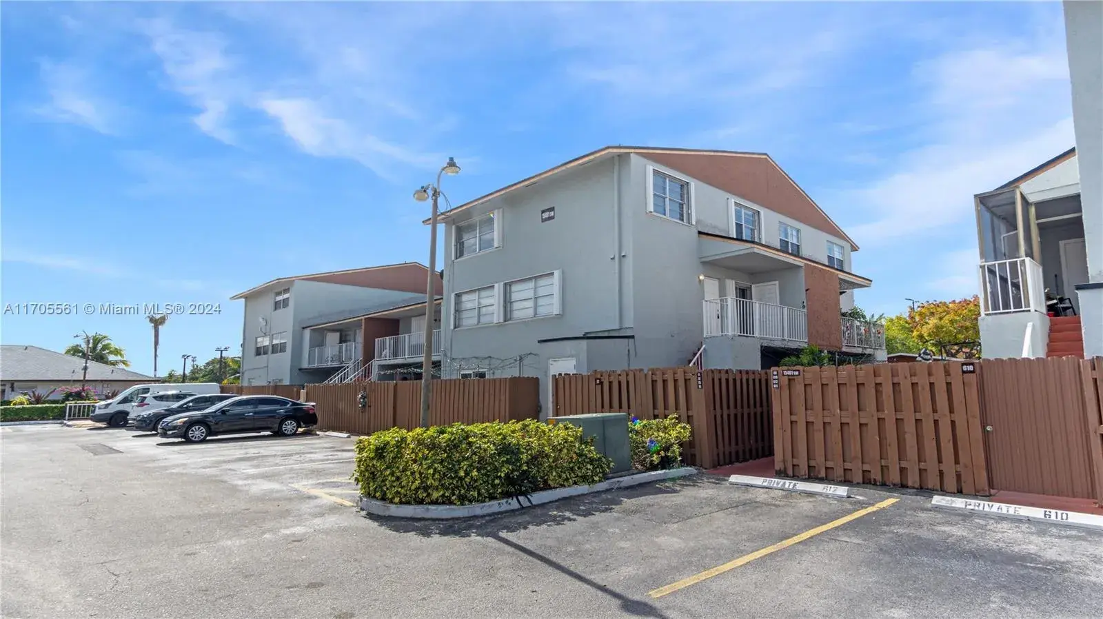 3 bedroom 2 bath Residential Lease for rent at 15481 SW 81st Cir Ln # 72, Miami FL 33193