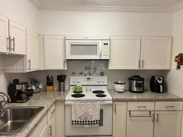 4130 NW 88th Ave # 207, Coral Springs FL 33065