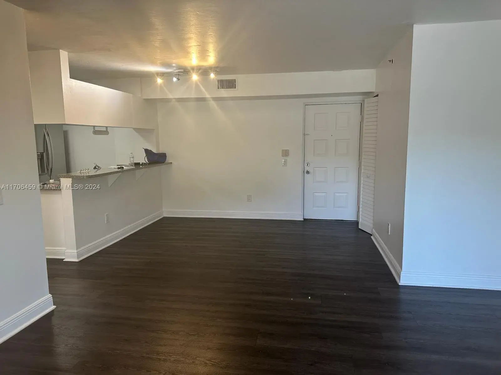 3 bedroom 2 bath Residential for sale at 470 S Park Rd # 207, Hollywood FL 33021
