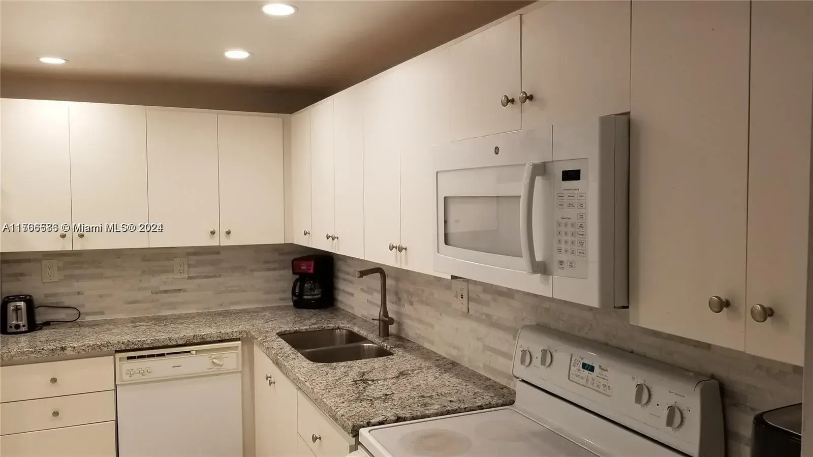 2 bedroom 2 bath Residential for sale at 1833 S Ocean Dr # 207, Hallandale Beach FL 33009