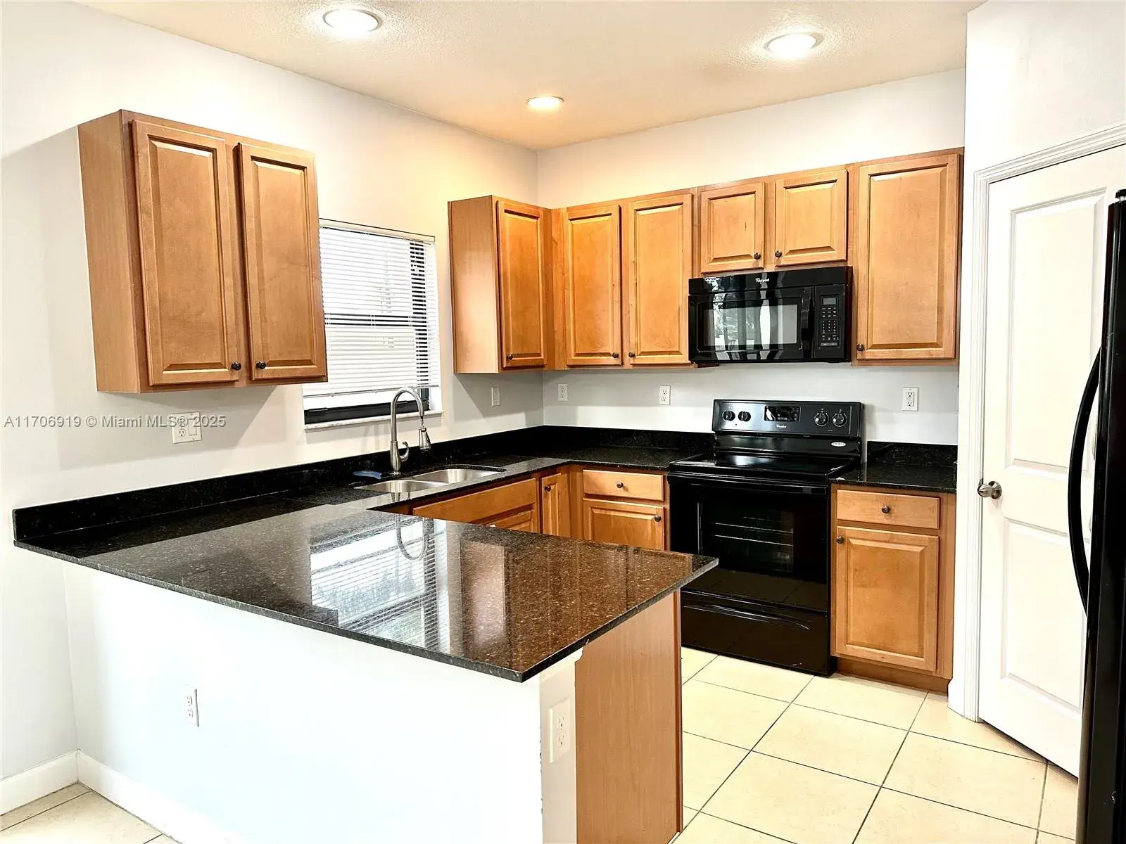 408 NE 194th Ter, Miami FL 33179