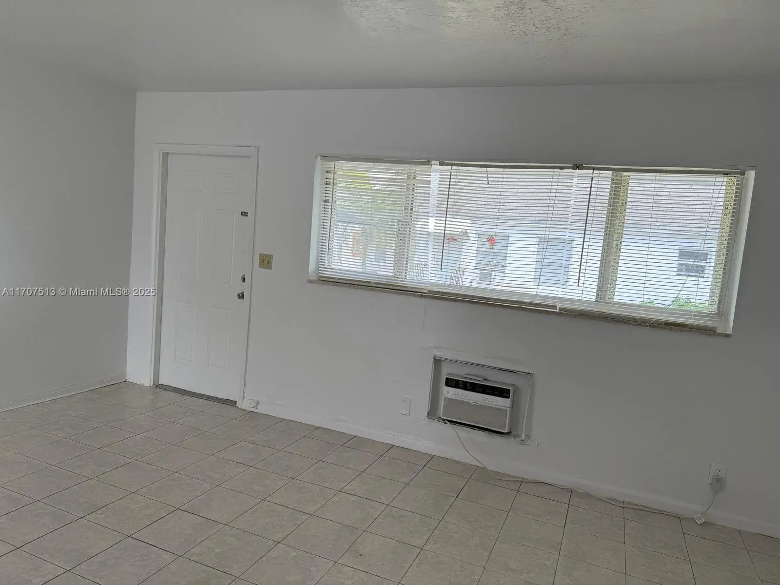 319 NE 2nd ST, Hallandale Beach FL 33009