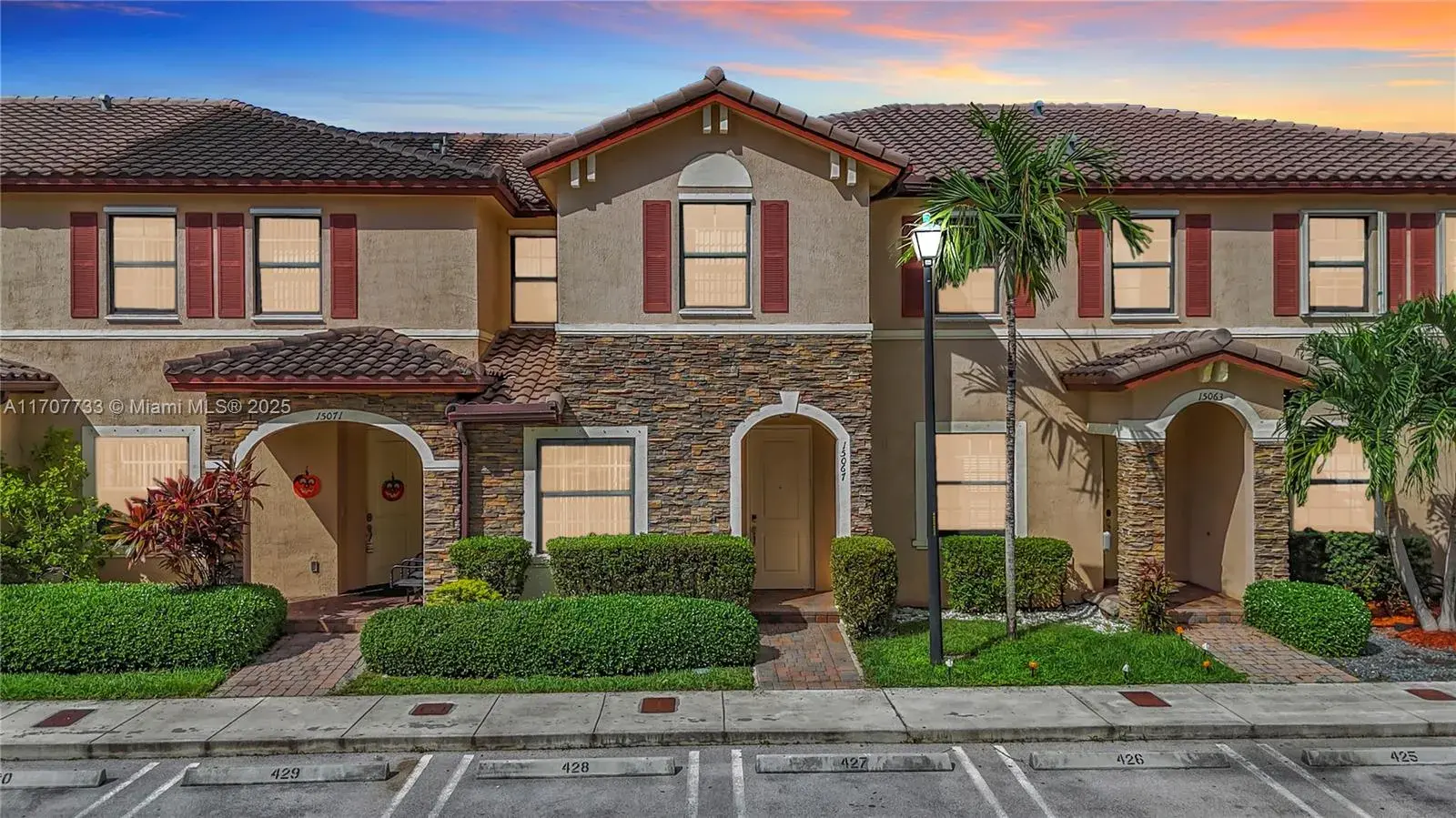 3 bedroom 2 bath Residential for sale at 15067 SW 116th St, Miami FL 33196