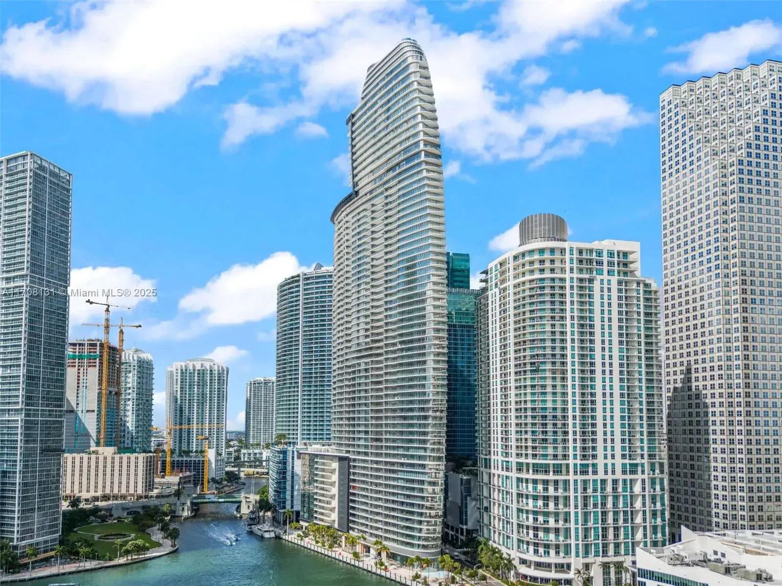 1 bath Residential Lease for rent at 300 Biscayne Blvd Way # 505, Miami FL 33131