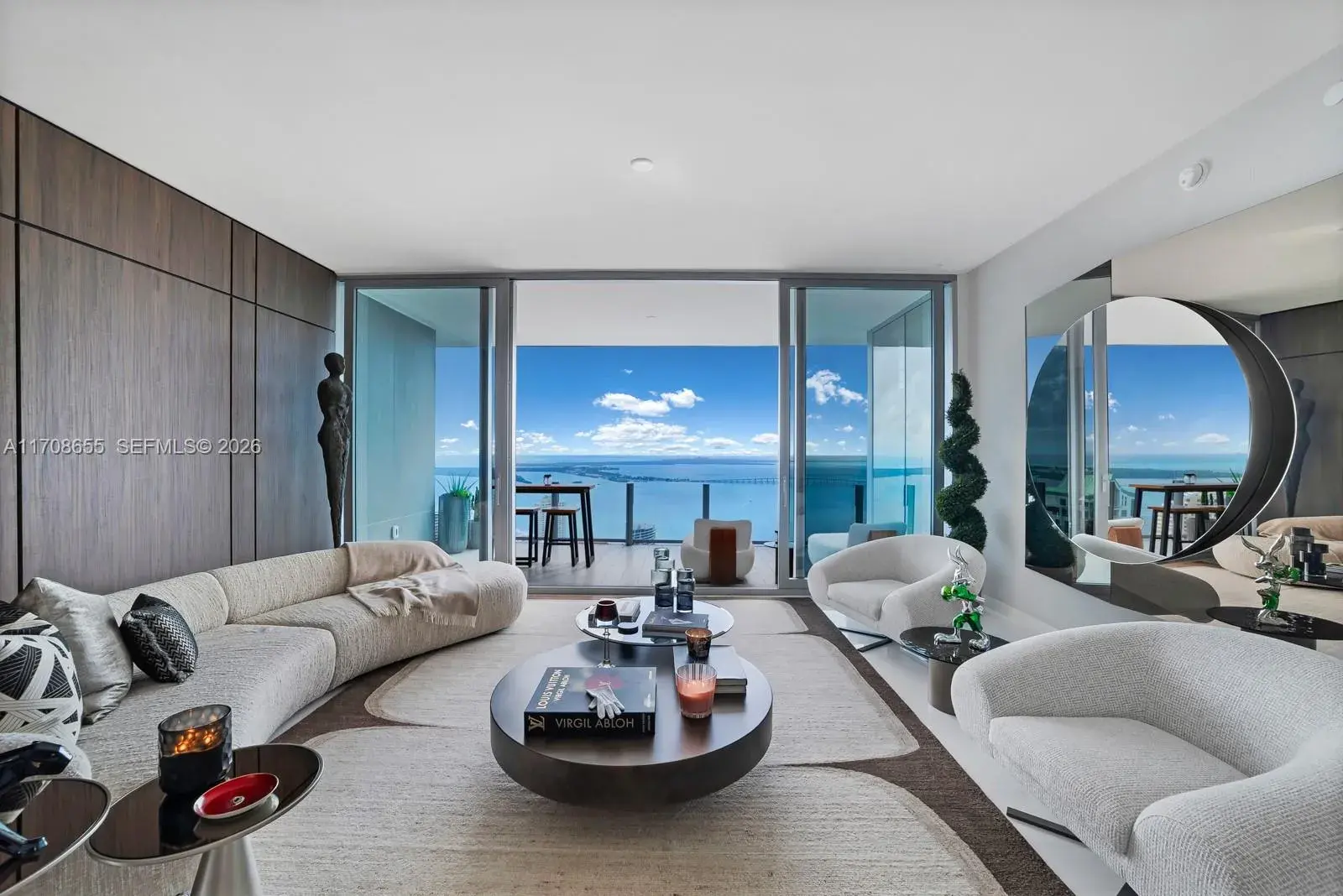 3 bedroom 4 bath Residential for sale at 300 Biscayne Blvd Way # 4703, Miami FL 33131