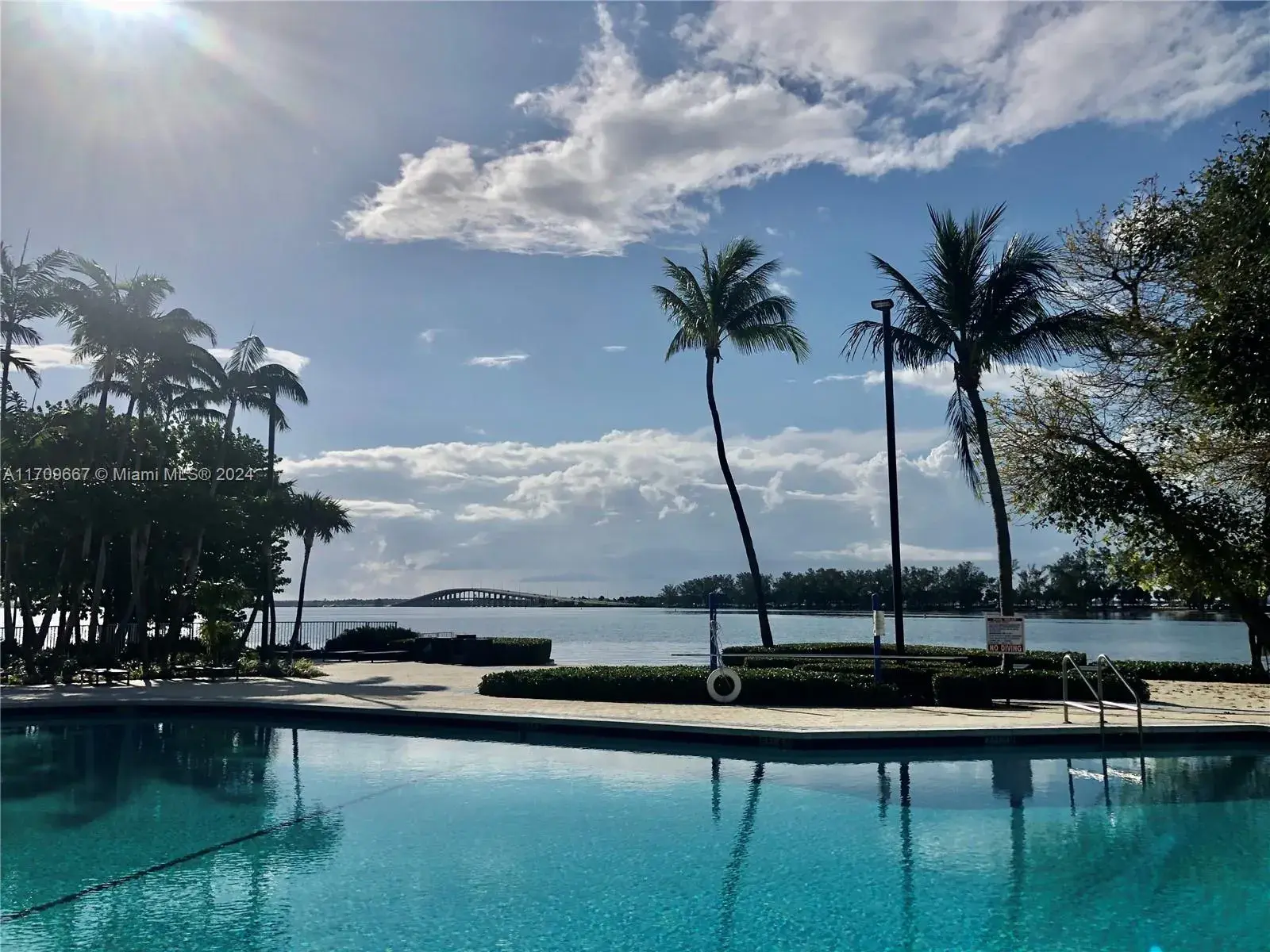 1 bedroom 1 bath Residential Lease for rent at 2451 Brickell Ave # 18N, Miami FL 33129