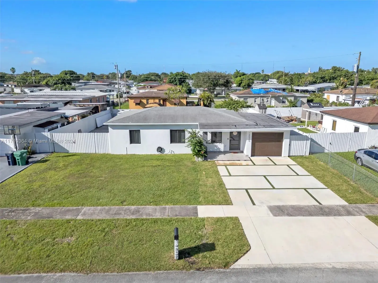 14520 Buchanan St, Miami FL 33176