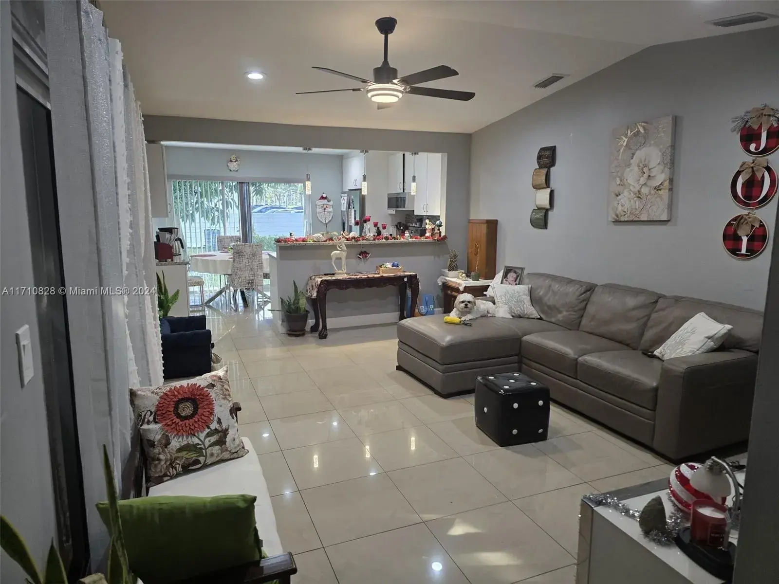 453 Lakewood Cir # B, Margate FL 33063