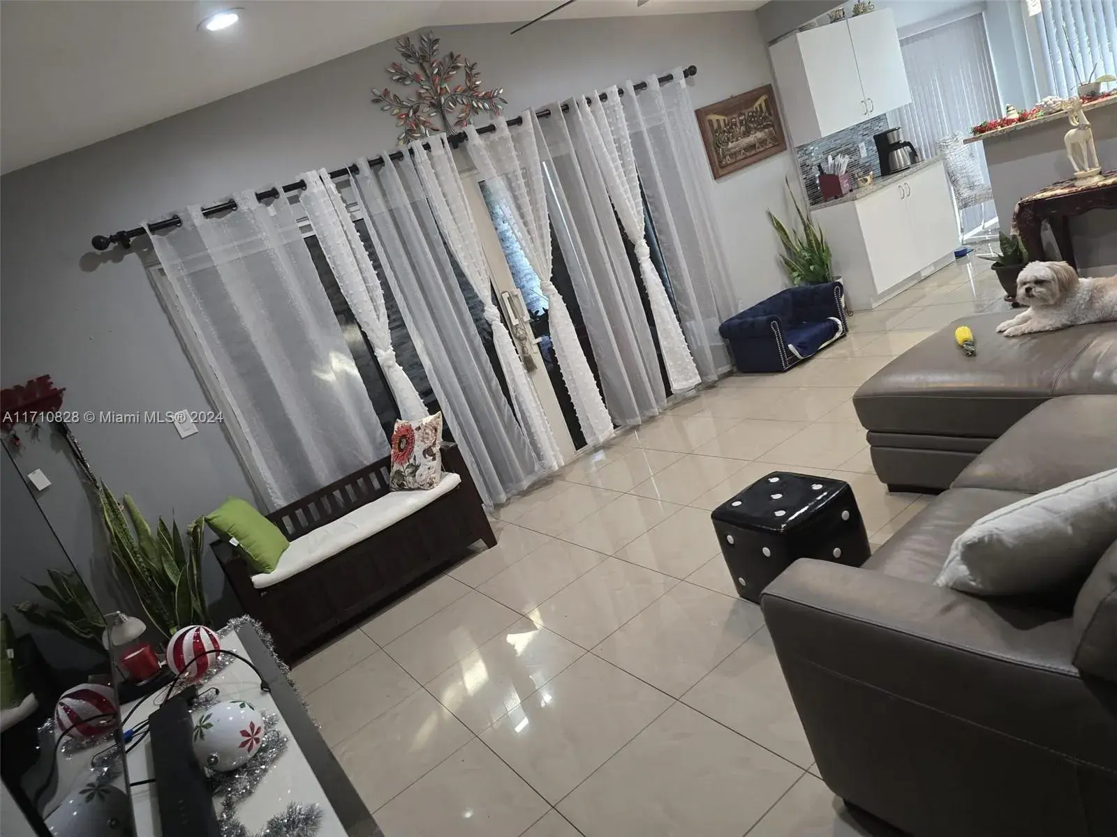 453 Lakewood Cir # B, Margate FL 33063
