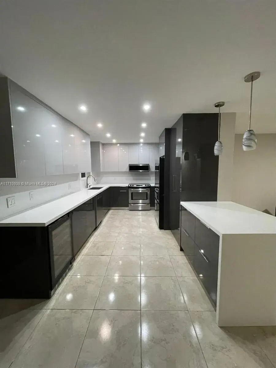 3401 SW 99th Ave, Miami FL 33165
