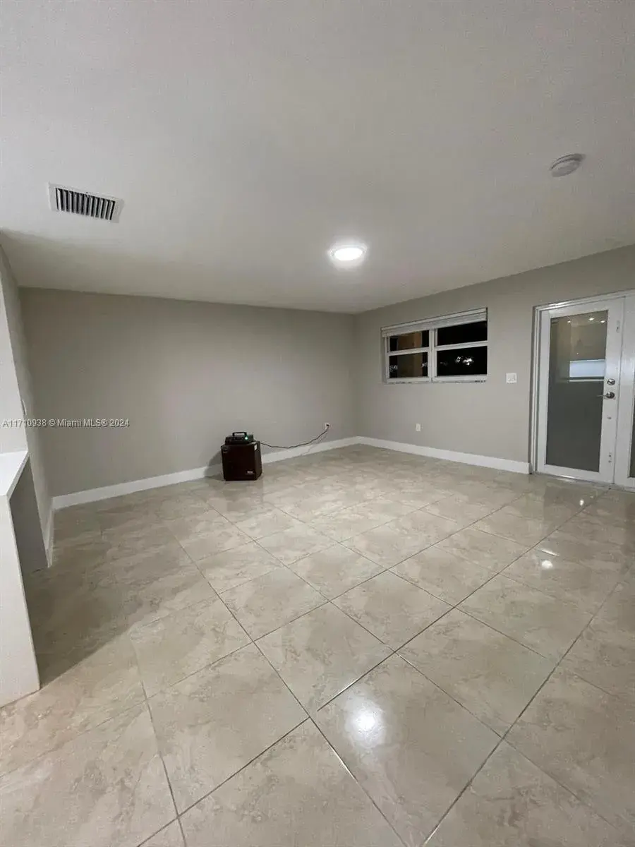 3401 SW 99th Ave, Miami FL 33165
