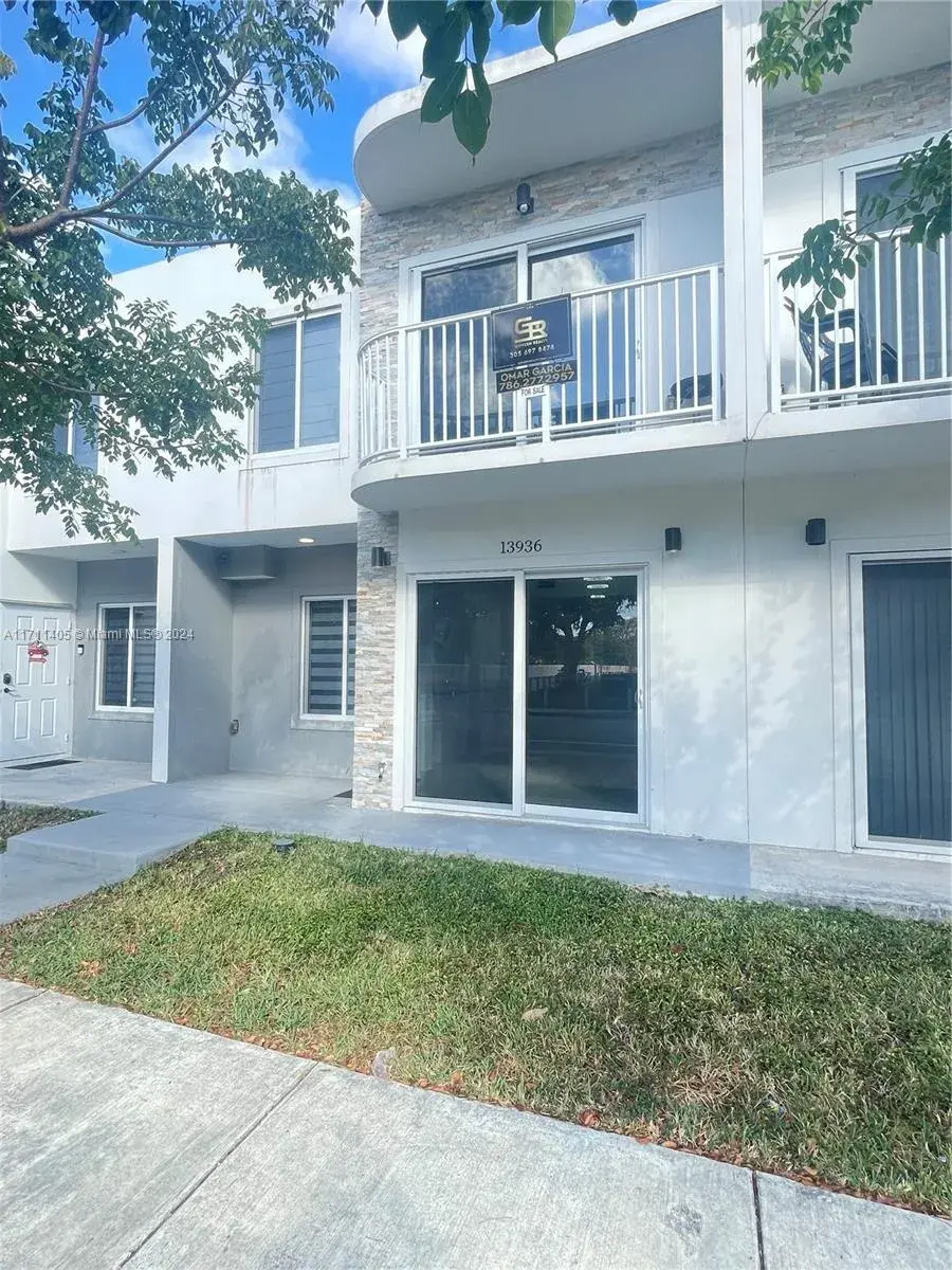 4 bedroom 3 bath Residential for sale at 13936 SW 259th Way, Homestead FL 33032