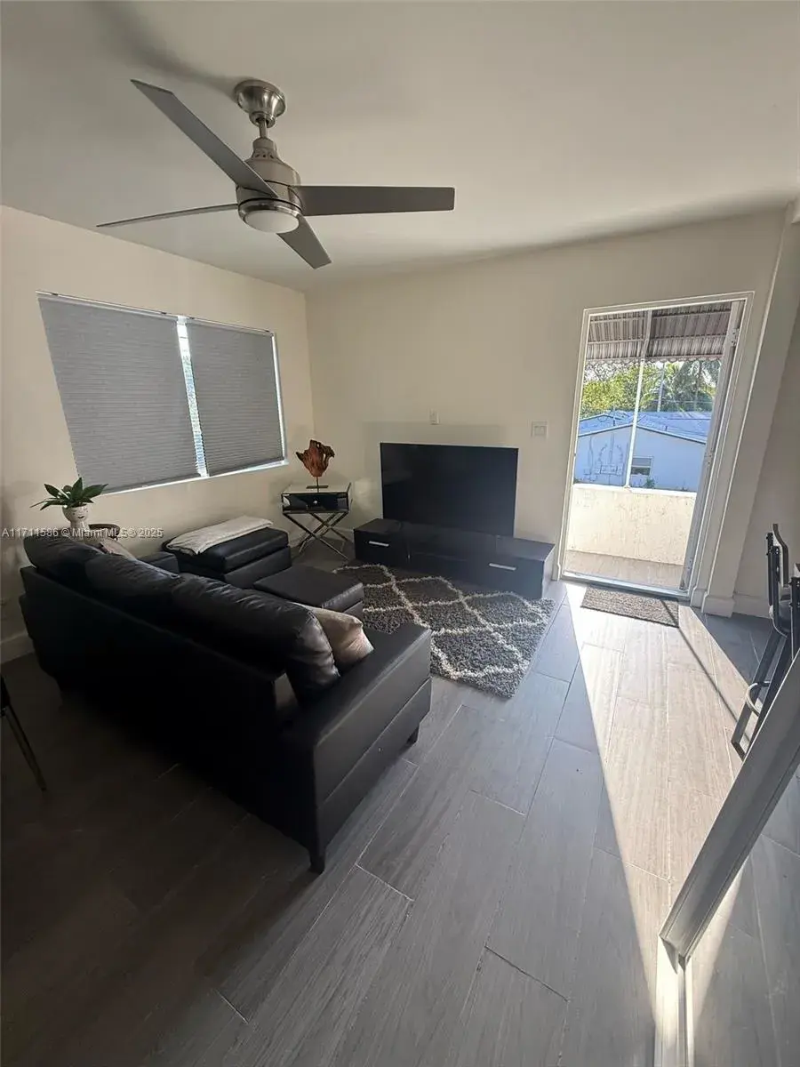 241 NW 34th Ter, Miami FL 33127