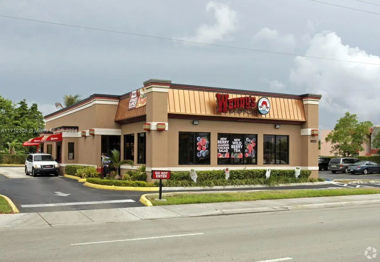 8922 SW 24th St, Miami FL 33165
