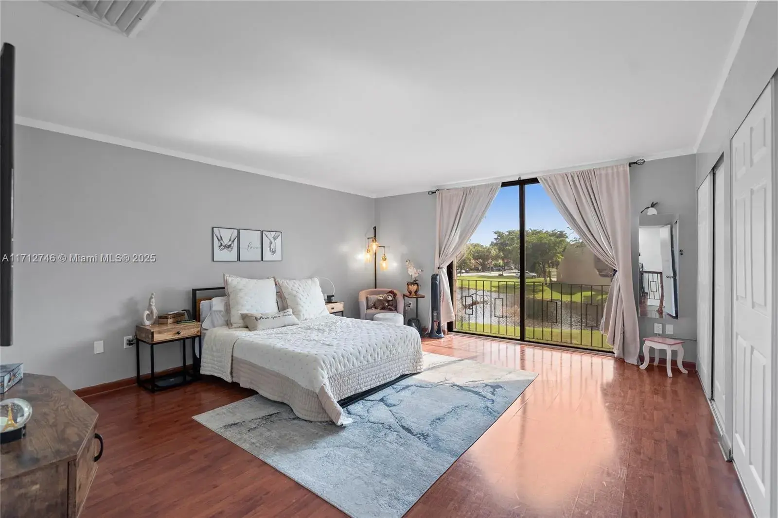 3847 Estepona Ave, Doral FL 33178