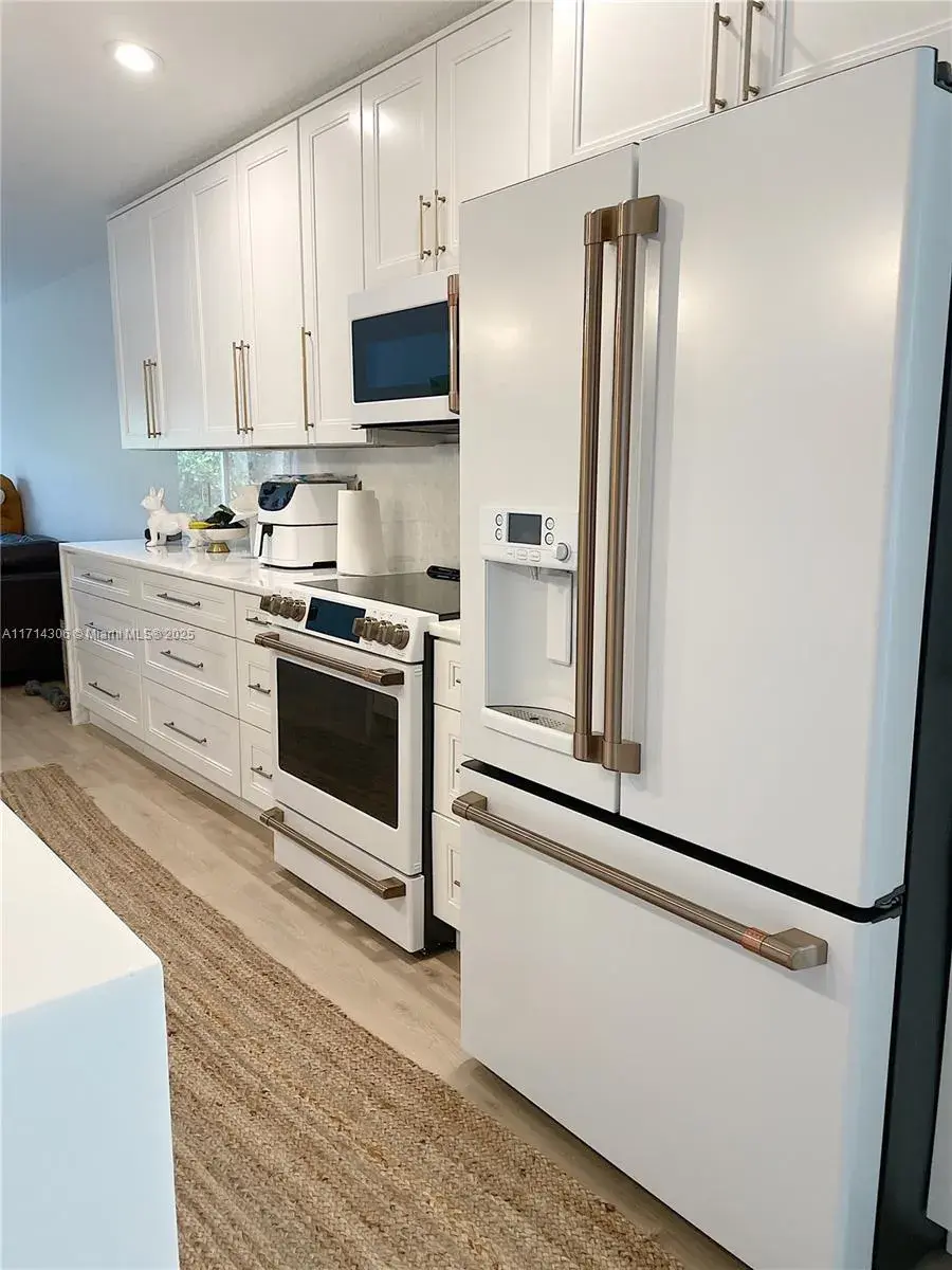 2734 SW 179th Ter, Miramar FL 33029