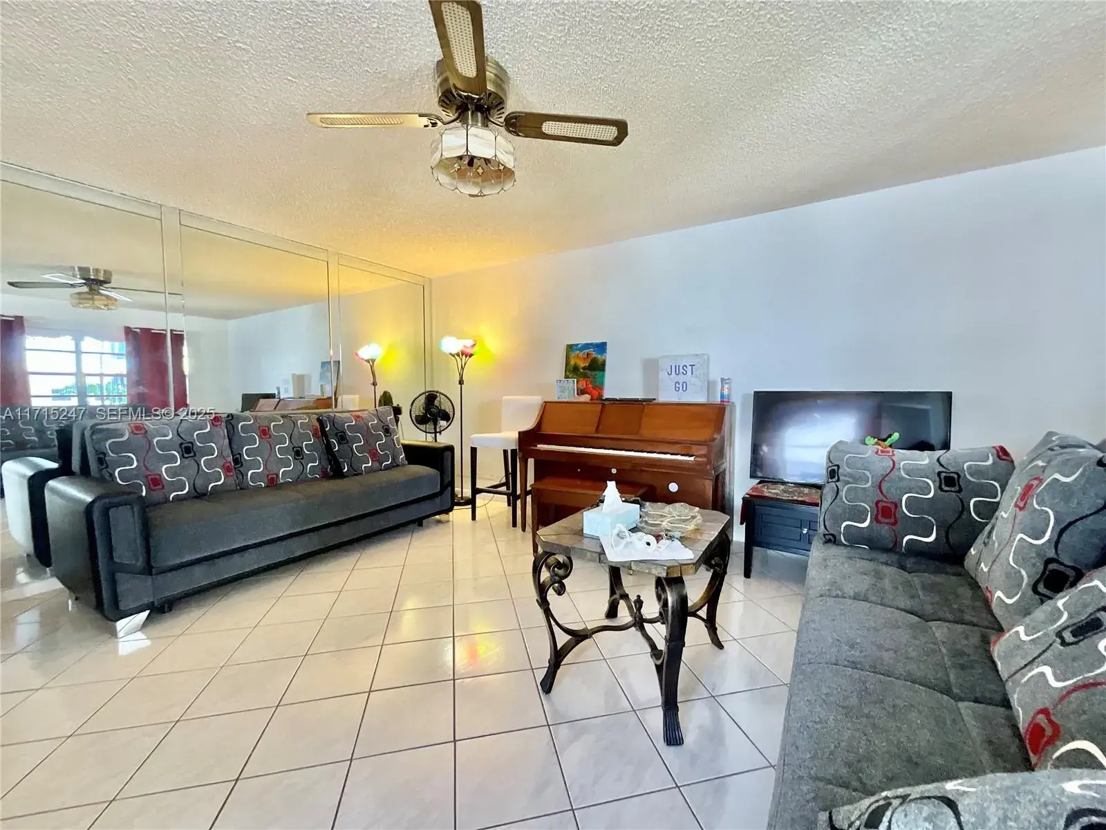 2 bedroom 2 bath Residential for sale at 371 Burgundy H # H, Delray Beach FL 33484