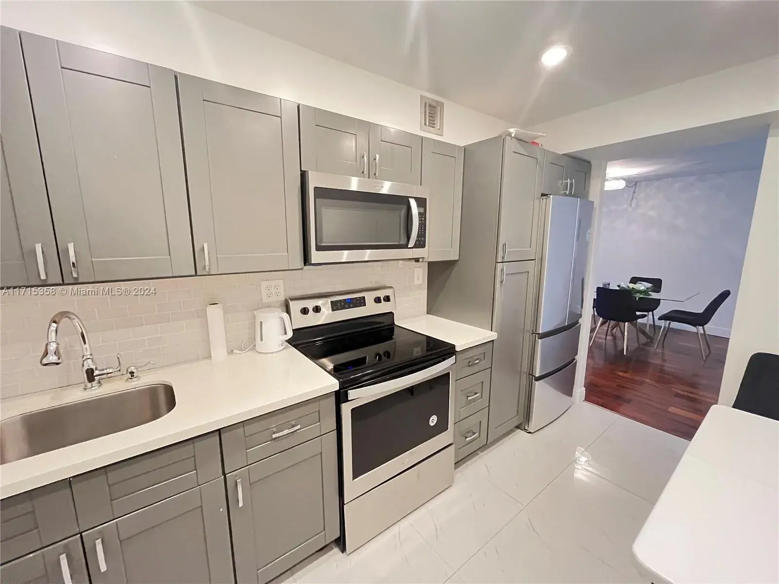 1849 S Ocean Dr # 409, Hallandale Beach FL 33009