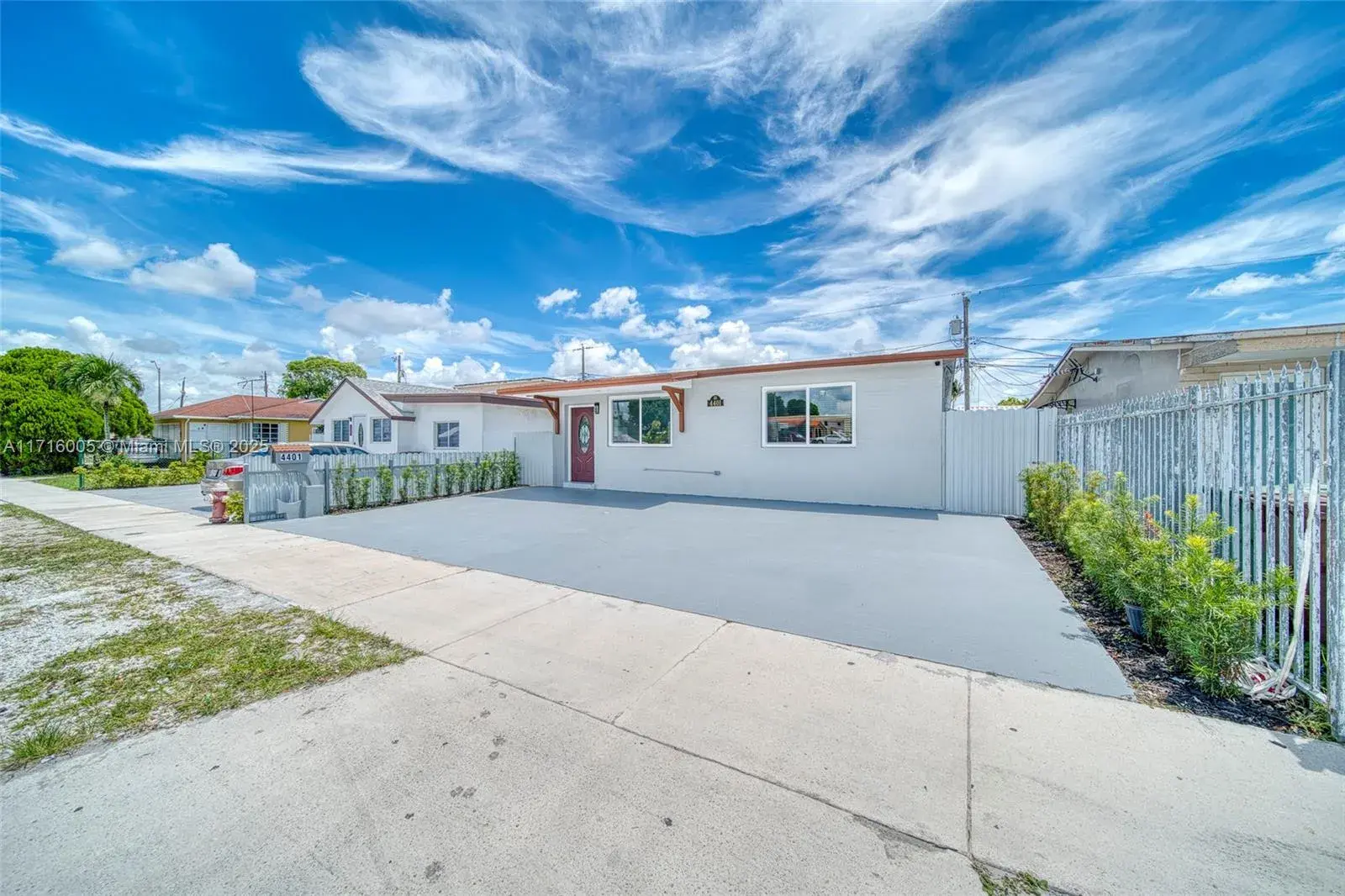 2 bedroom 2 bath Residential for sale at 4401 E 8th Ave, Hialeah FL 33013