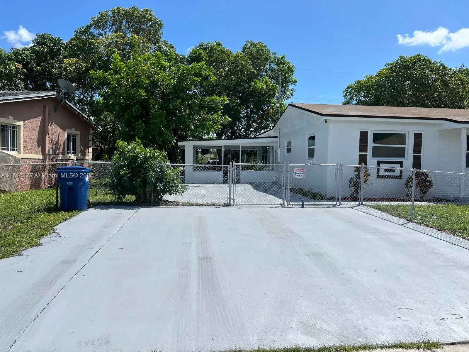 3340 NW 211th St, Miami Gardens FL 33056