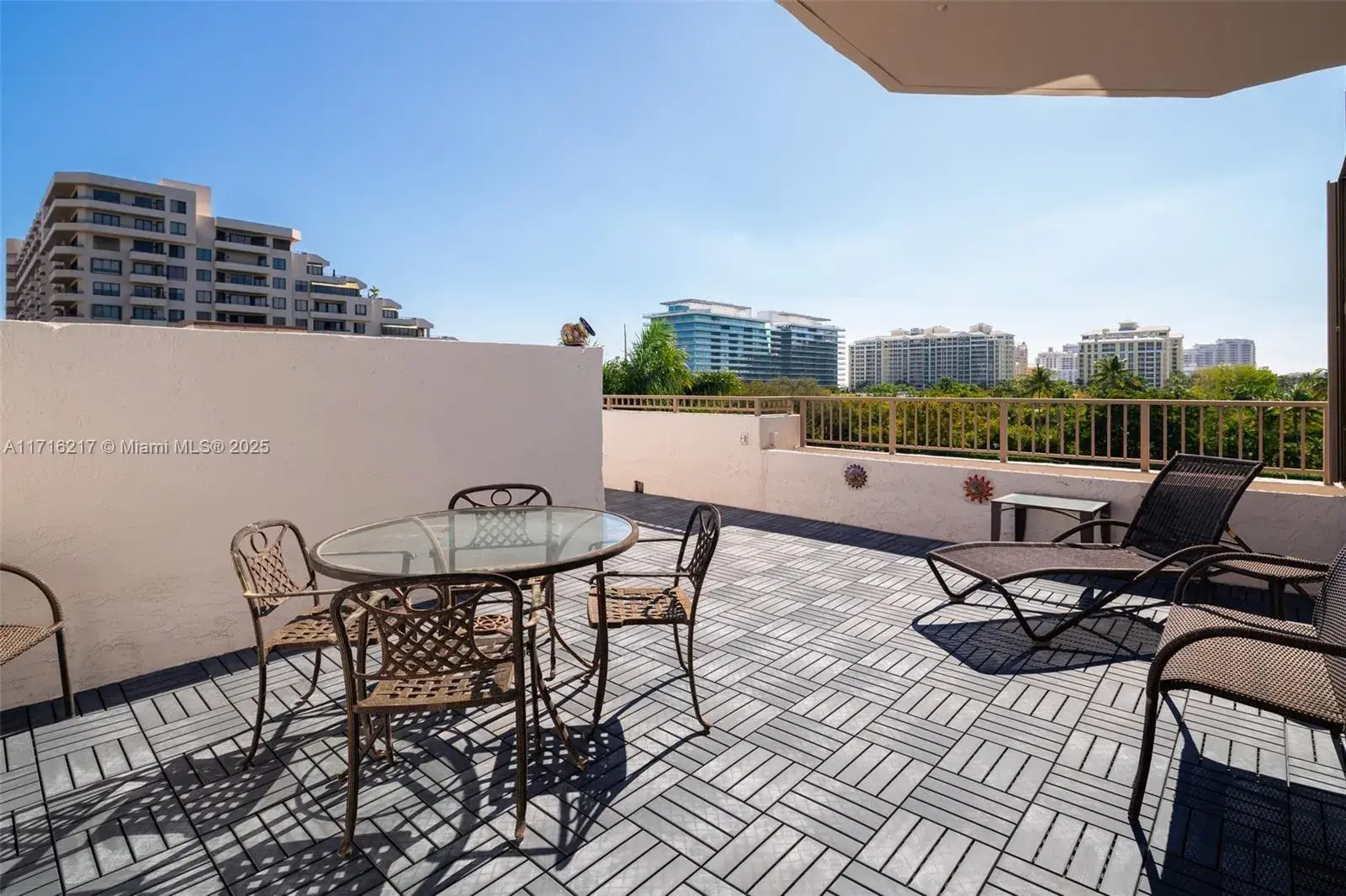 161 Crandon Blvd # 417, Key Biscayne FL 33149