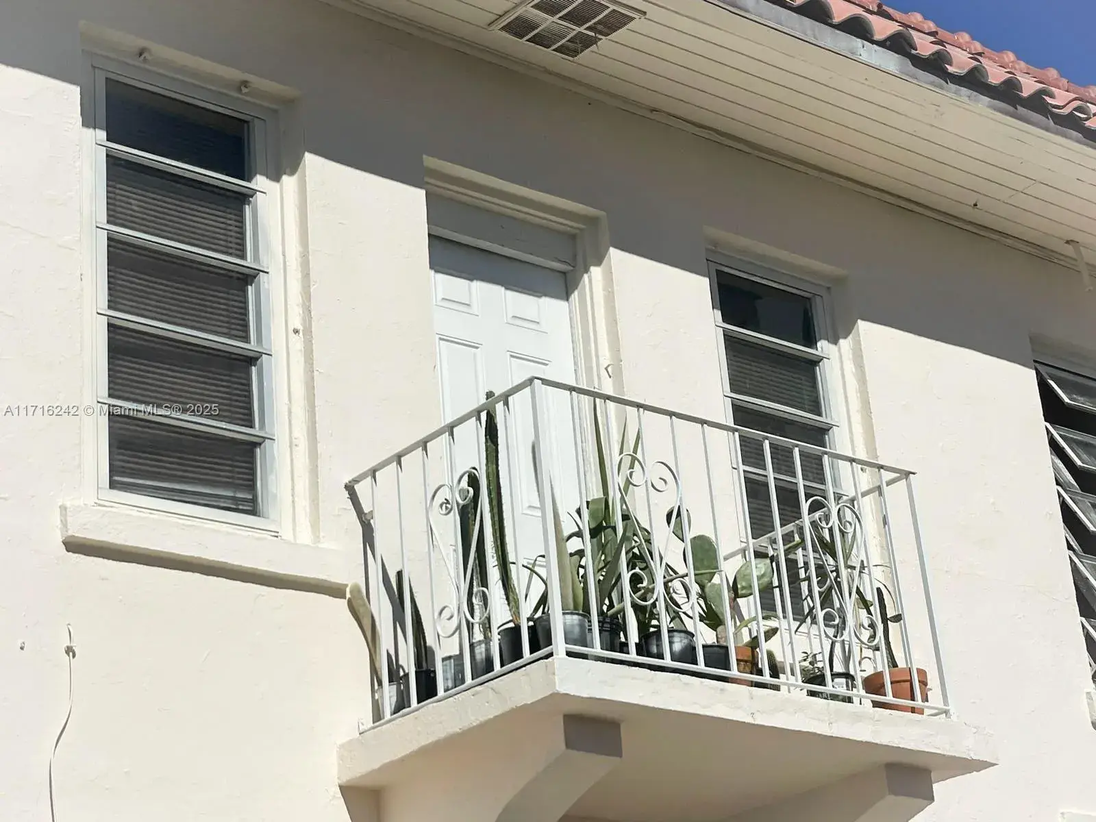 701 NW 1st St # 4, Miami FL 33128