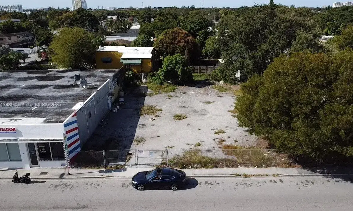 4120 NW 17th Ave, Miami FL 33142