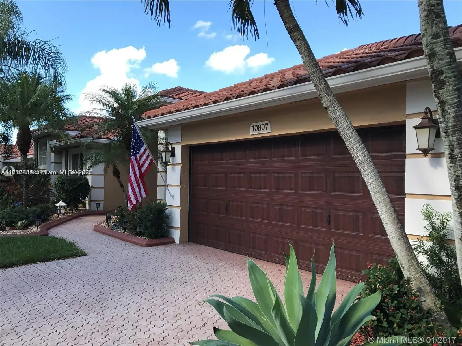 10807 Charleston Pl, Cooper City FL 33026