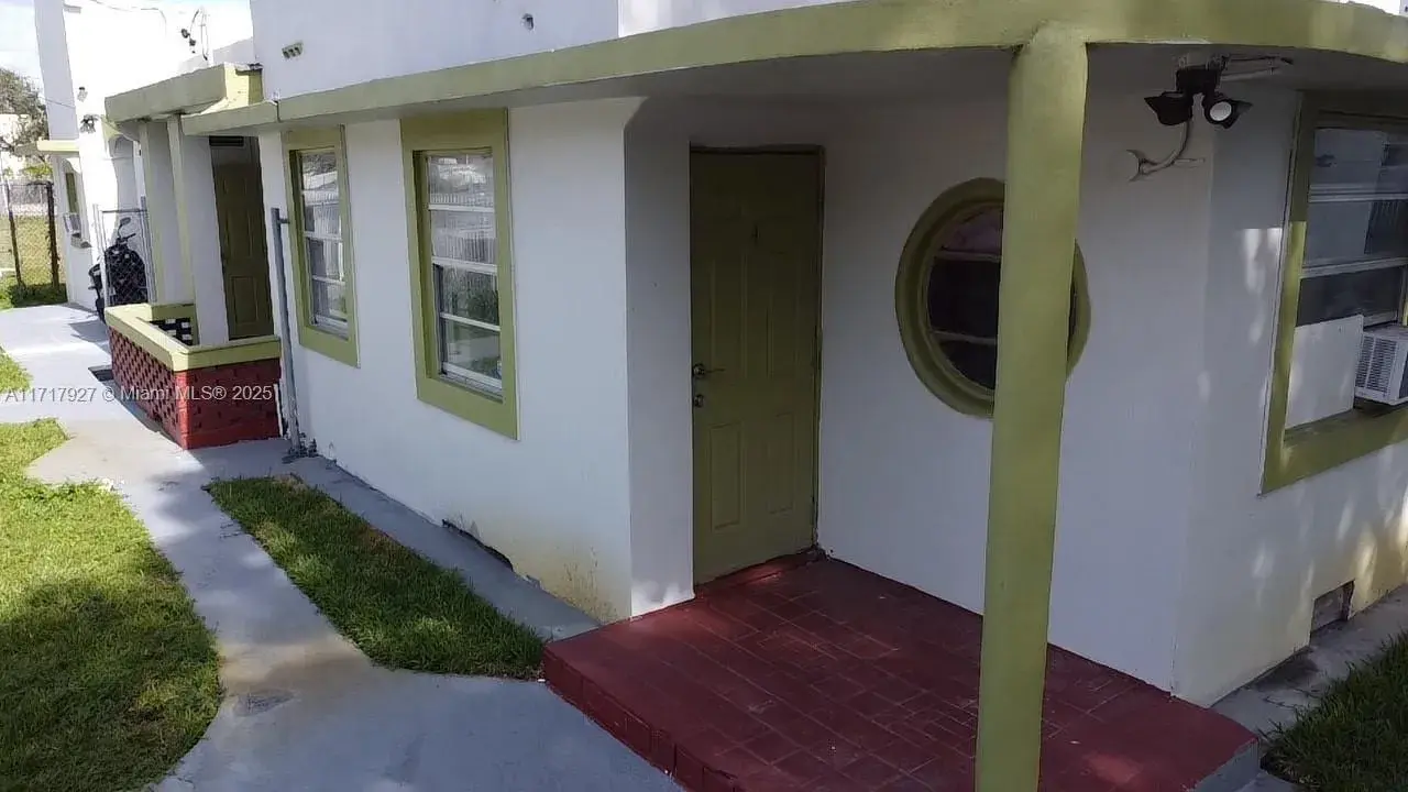 7802 NW 8th Ave # 6, Miami FL 33150
