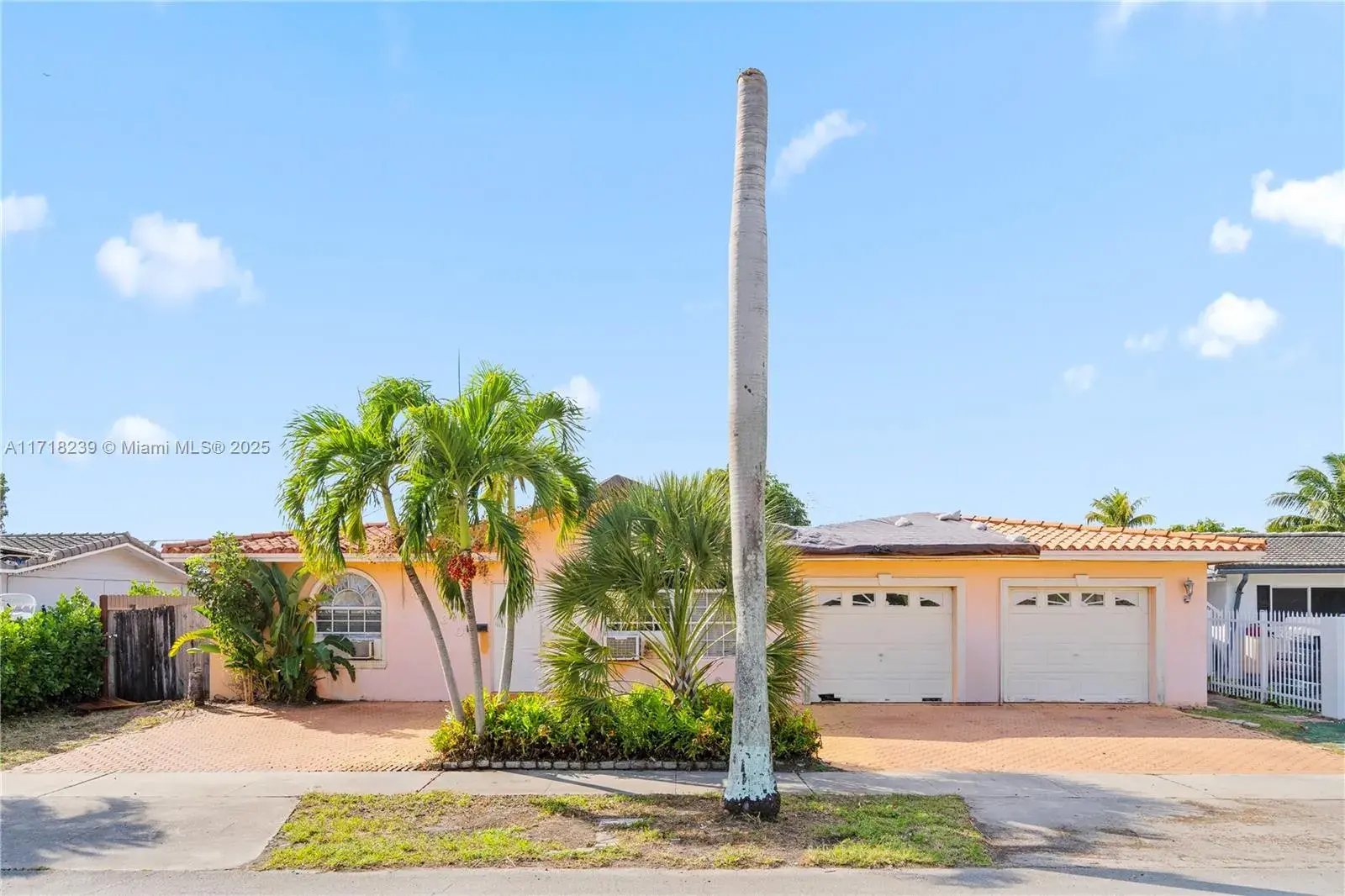 3 bedroom 2 bath Residential for sale at 4660 W 8th Pl, Hialeah FL 33012