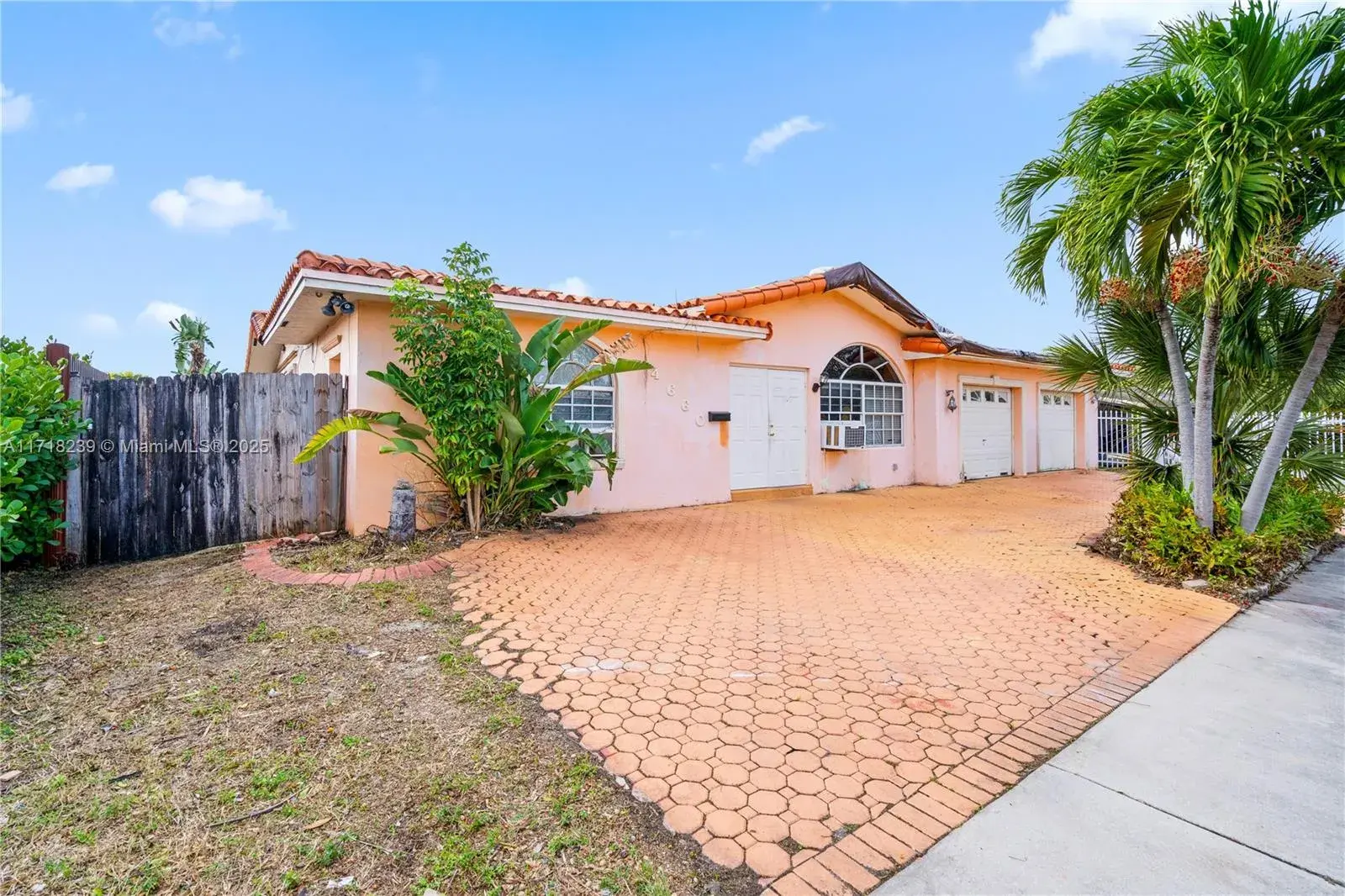 4660 W 8th Pl, Hialeah FL 33012
