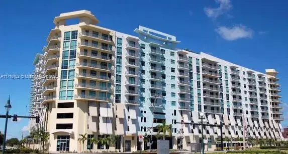 1 bedroom 1 bath Residential for sale at 140 S Dixie Hwy # 905, Hollywood FL 33020