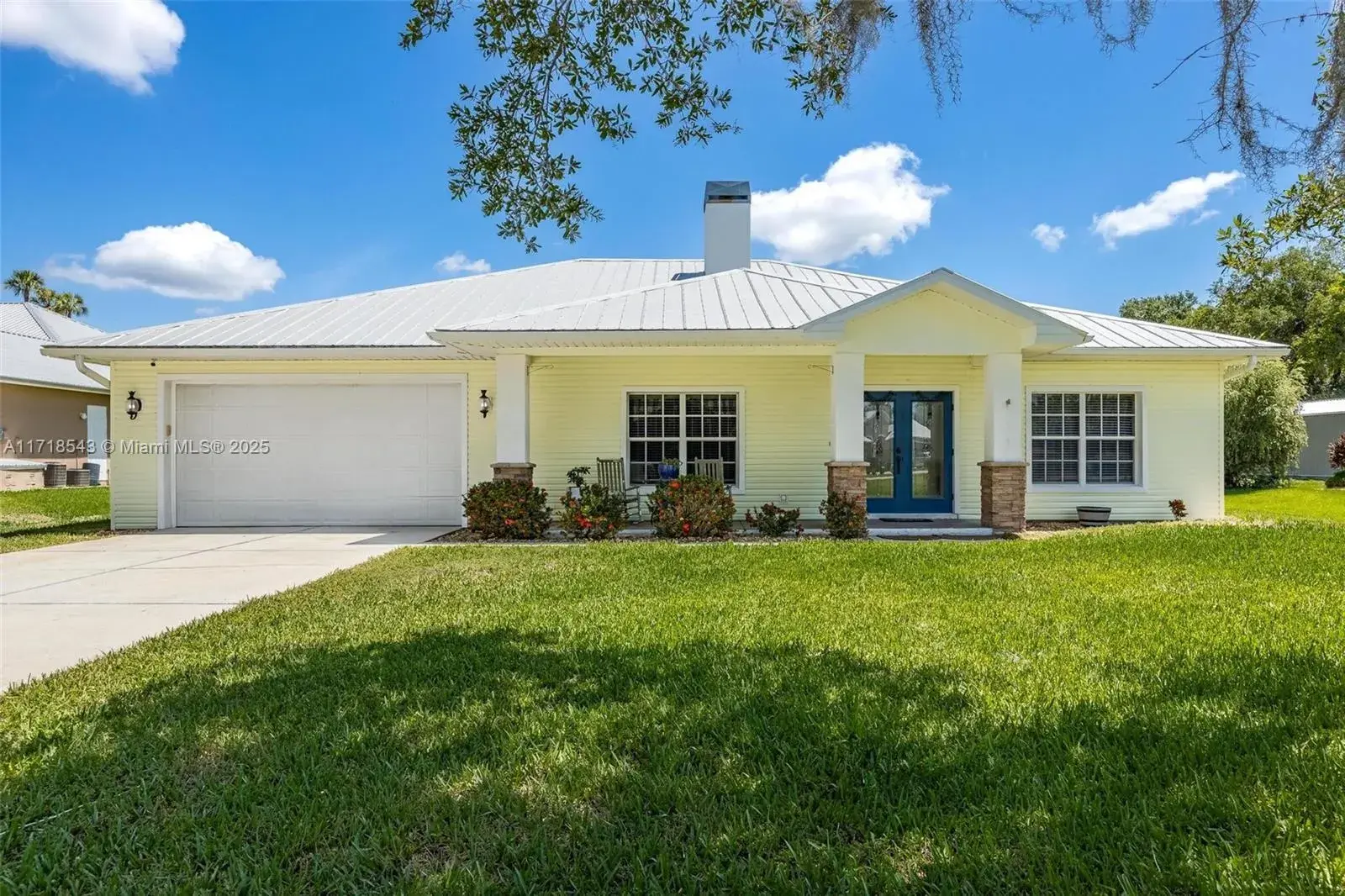 3 bedroom 2 bath Residential for sale at 1724 Caloosa Estates Ct, La Belle FL 33935
