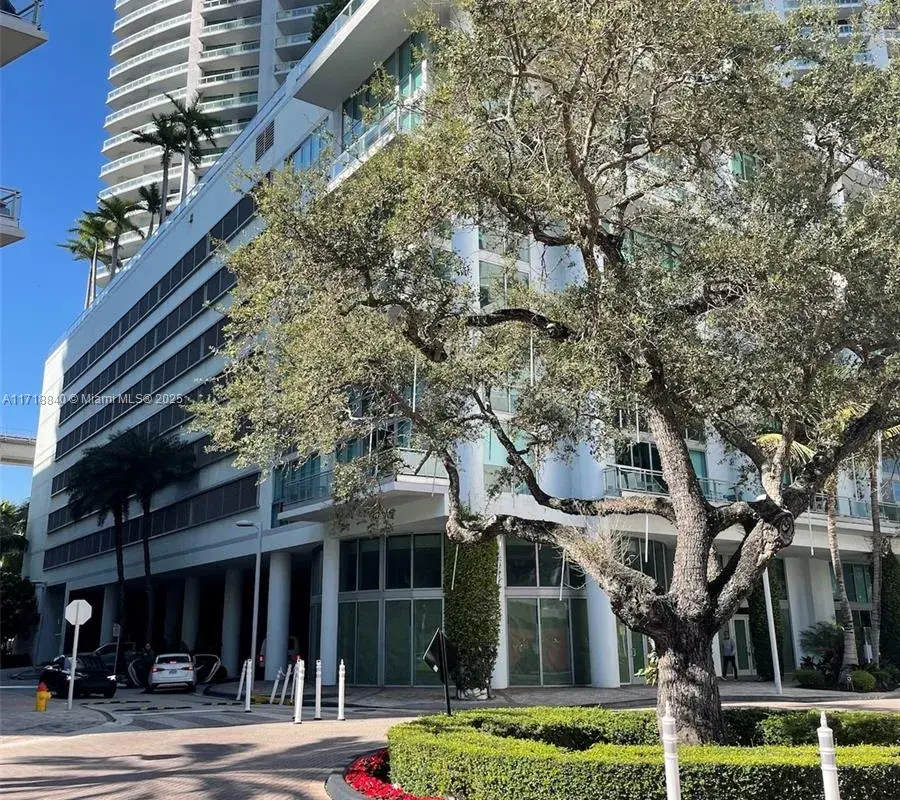 90 SW 3, Miami FL 33130