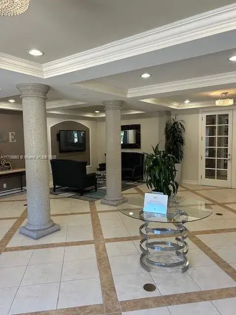 533 NE 3rd Ave # 404, Fort Lauderdale FL 33301