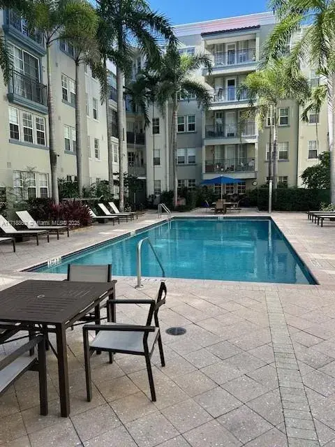 533 NE 3rd Ave # 404, Fort Lauderdale FL 33301