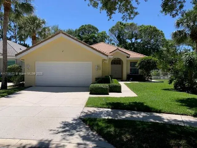 190 S Hampton Dr, Jupiter FL 33458