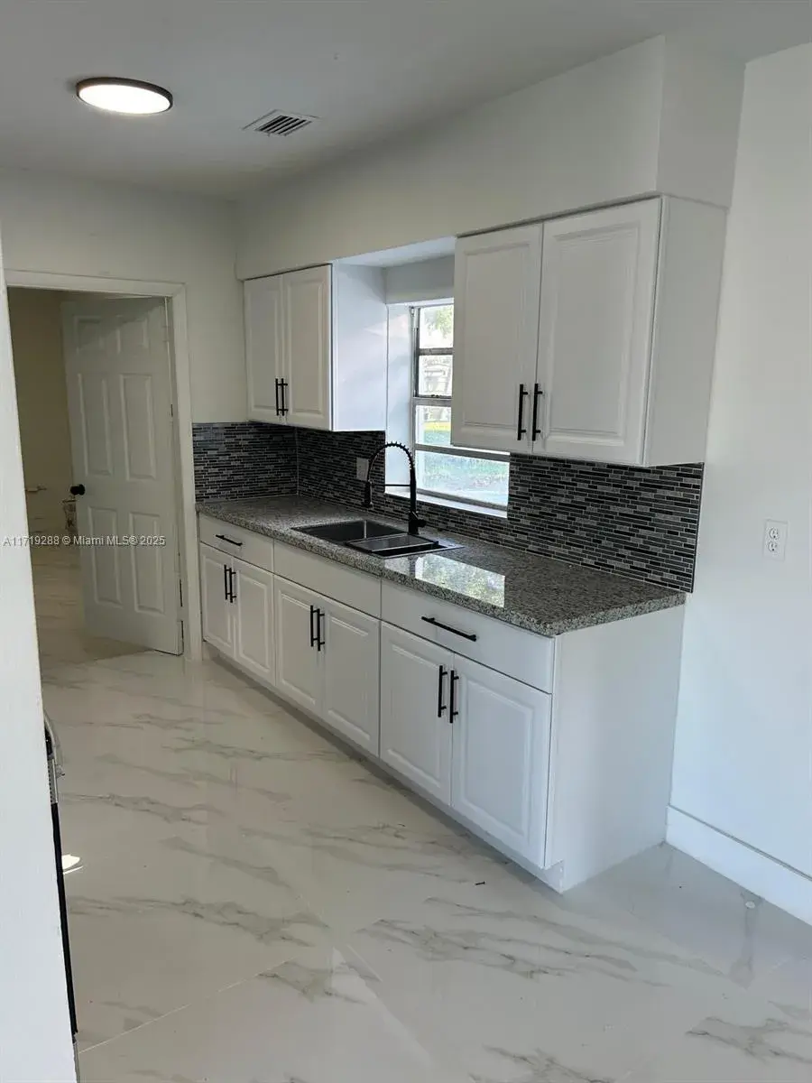 19311 NW 39th Ct, Miami Gardens FL 33055