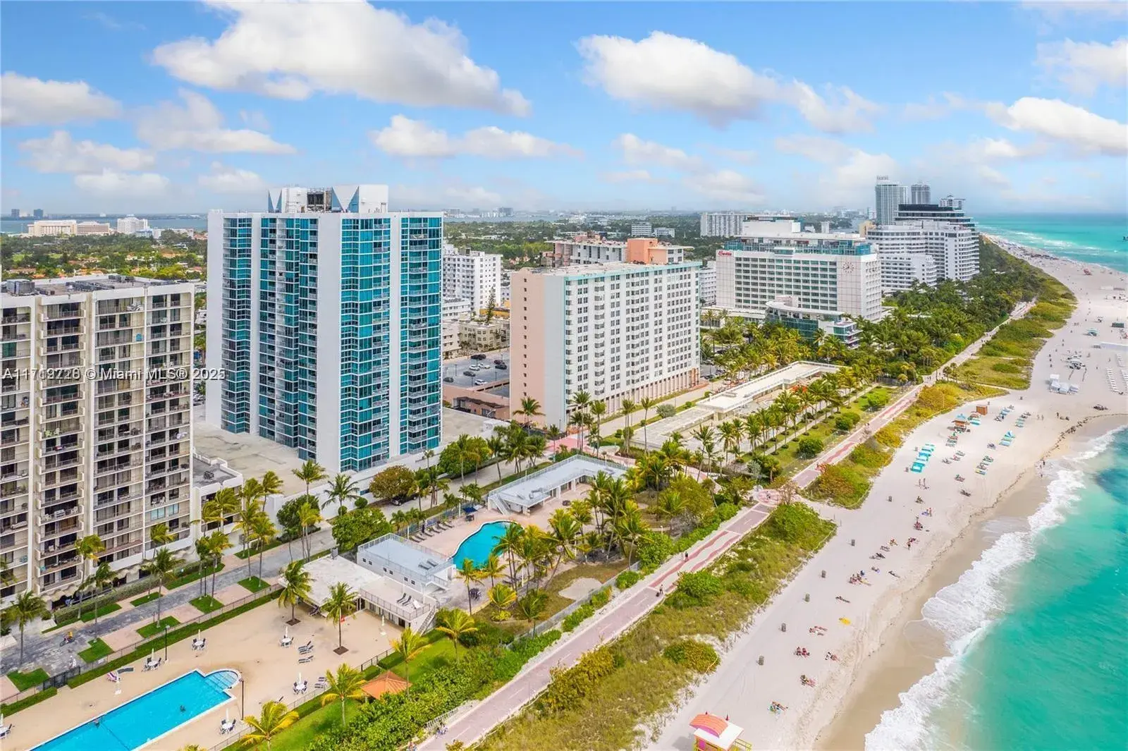 2 bedroom 2 bath for sale at 2655 Collins Ave # 802, Miami Beach FL 33140