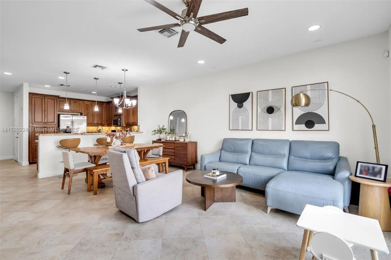 3 bedroom 2 bath Residential for sale at 7781 Paddock Pl, Davie FL 33328