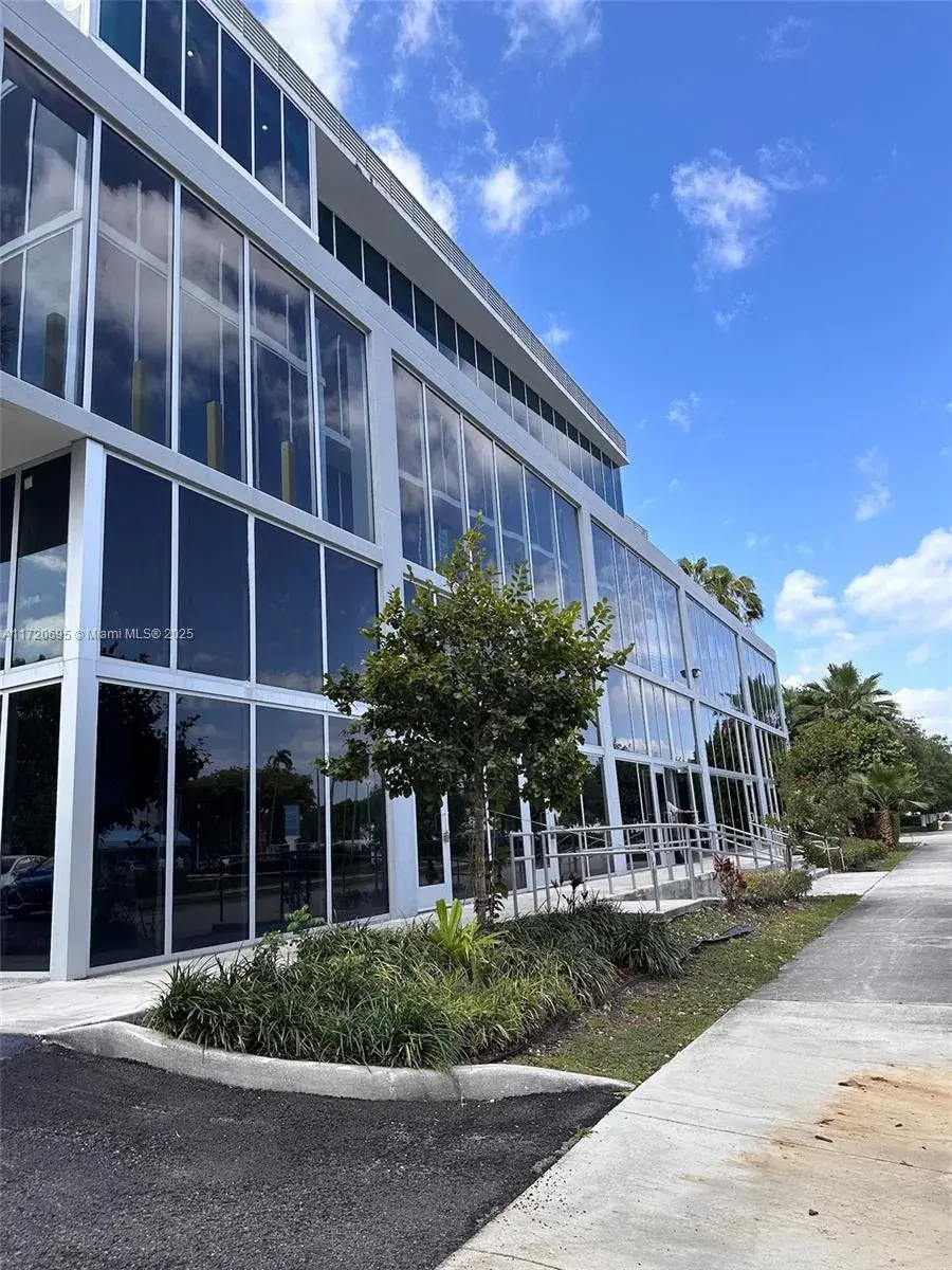 Commercial Sale for sale at 10450 NW 33rd St # 203, Doral FL 33172