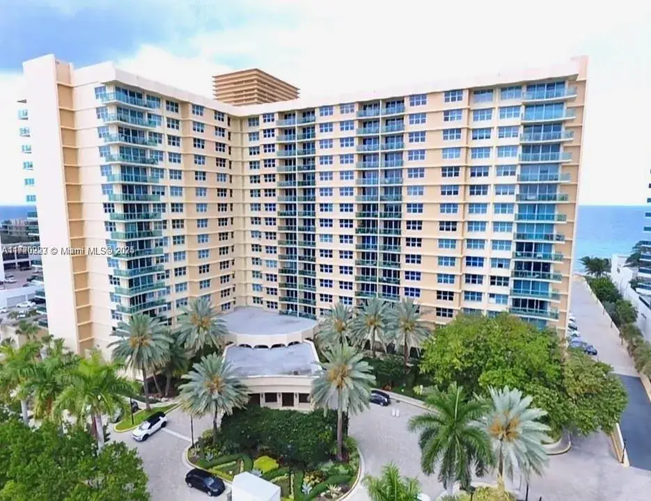1 bedroom 1 bath Residential for sale at 2501 S Ocean Drive # 1131, Hollywood FL 33019