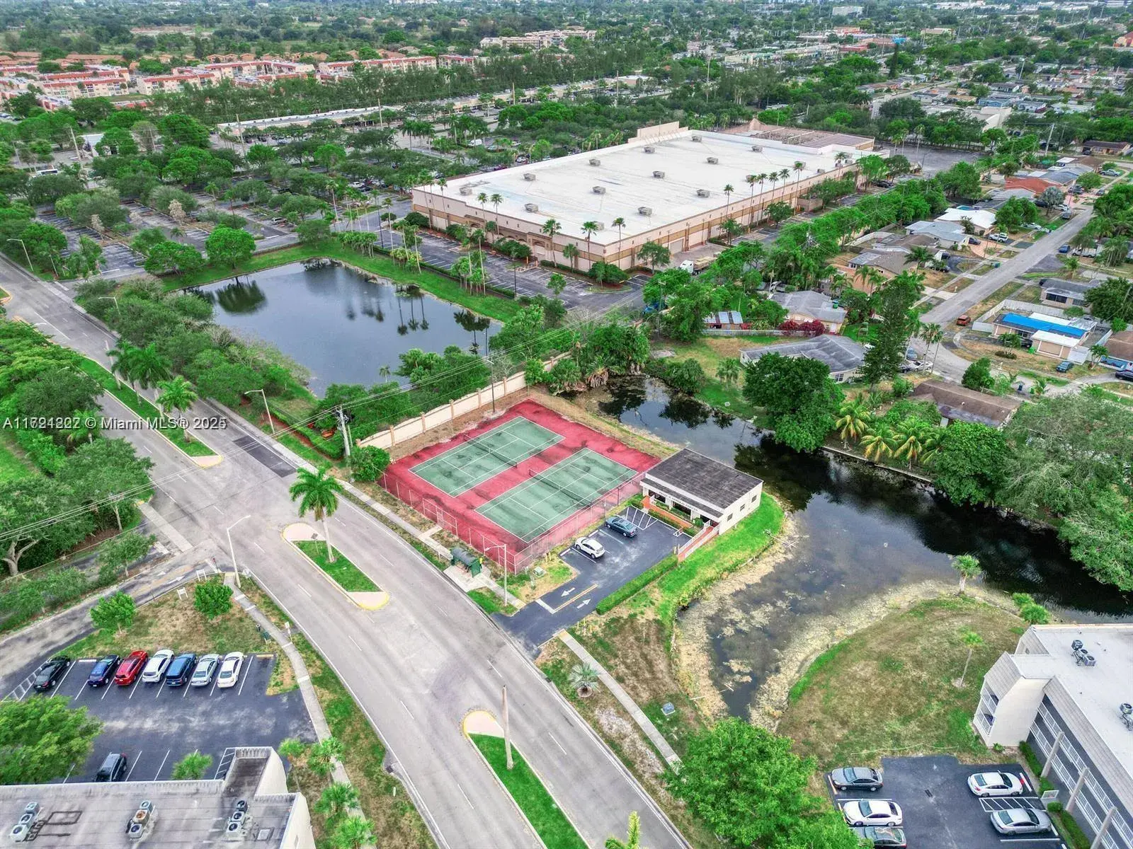8435 Sunrise Lakes Blvd # 104, Sunrise FL 33322