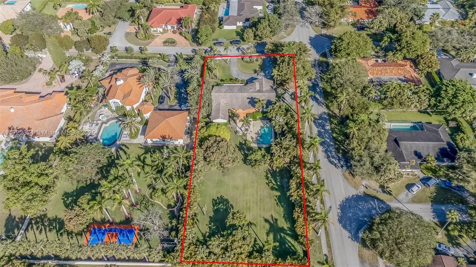 3 bedroom 3 bath Residential for sale at 7200 SW 100th St, Pinecrest FL 33156