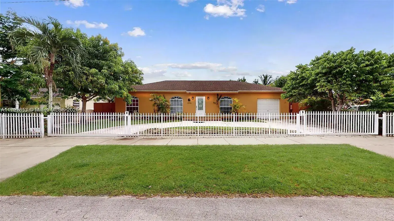 386 NW 17th Ct, Homestead FL 33030