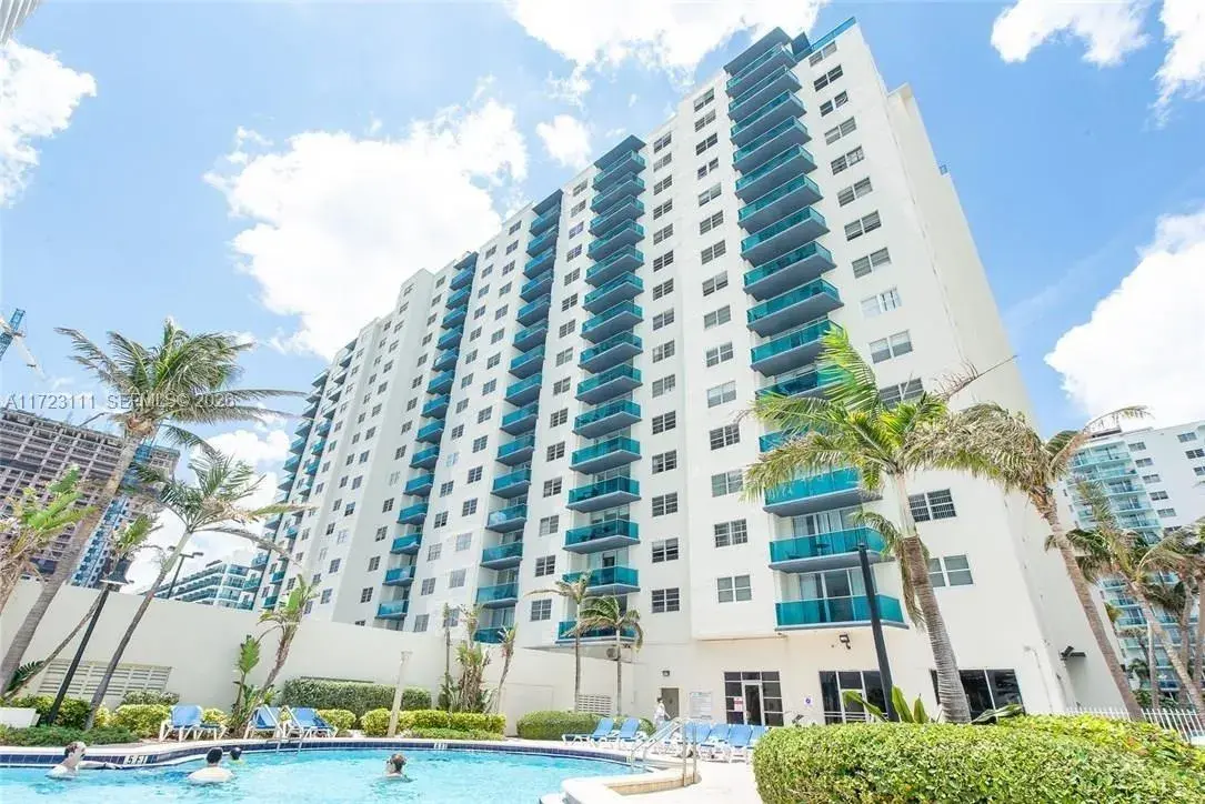 1 bedroom 2 bath Residential Lease for rent at 4001 S Ocean Dr # 10D, Hollywood FL 33019