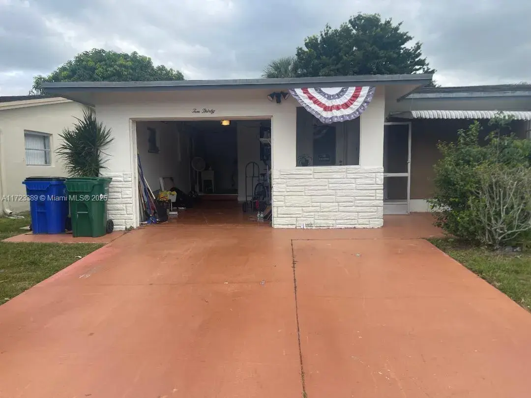 2 bedroom 2 bath for sale at 1030 NW 74th Ave, Margate FL 33063