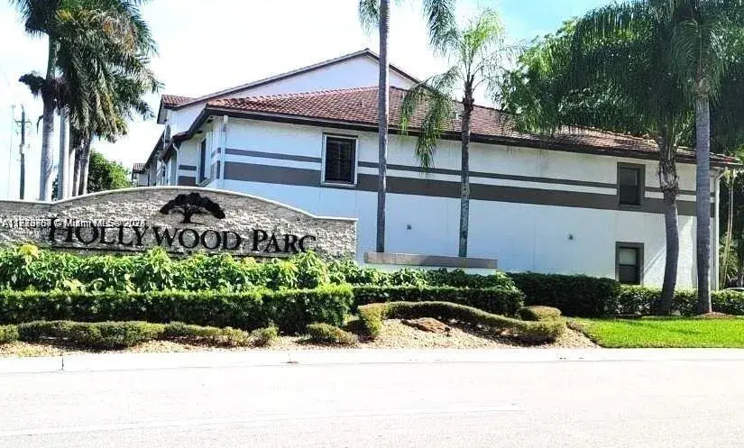 1 bedroom 1 bath Residential Lease for rent at 630 S Park Rd # 3, Hollywood FL 33021